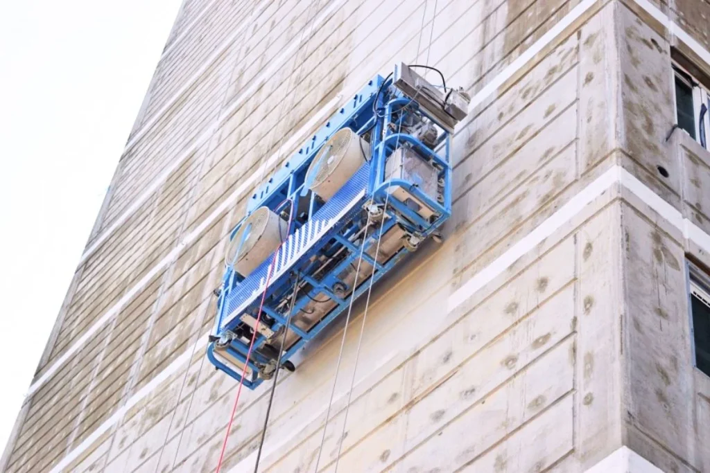 Dịch vụ vệ sinh tường bằng robot tự động